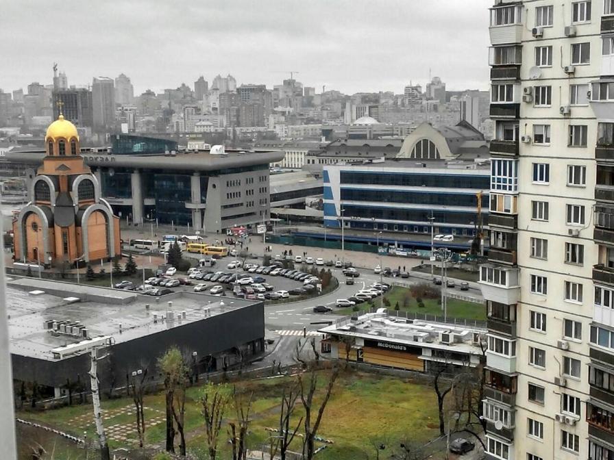 Патриарха Скрипника 7,Жд Вокзал, Ультрамарин Apartment Kiev Ngoại thất bức ảnh